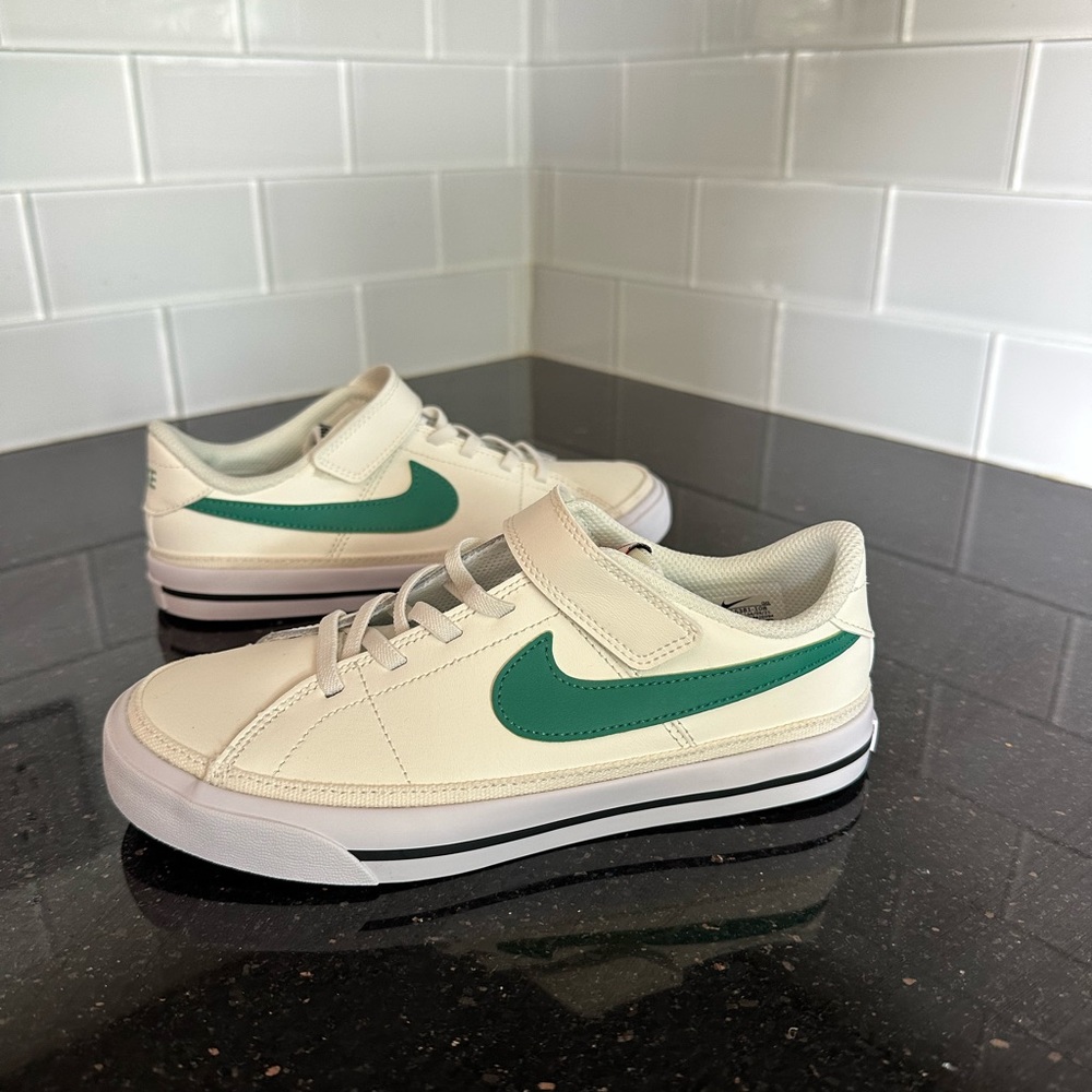 Nike court legacy, size 1.5Y, green & sail. BRAND NEW‼️